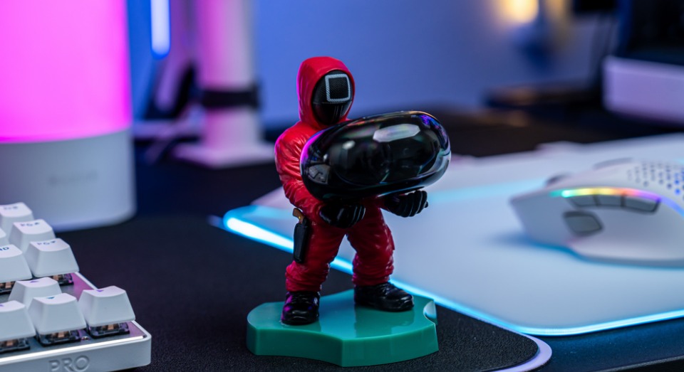 ko_08_Squid Games Agent □ Holdem.jpg